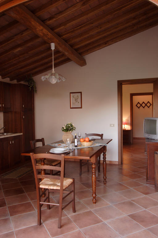 Agriturismo Quattro Pini Castagneto Carducci Værelse billede